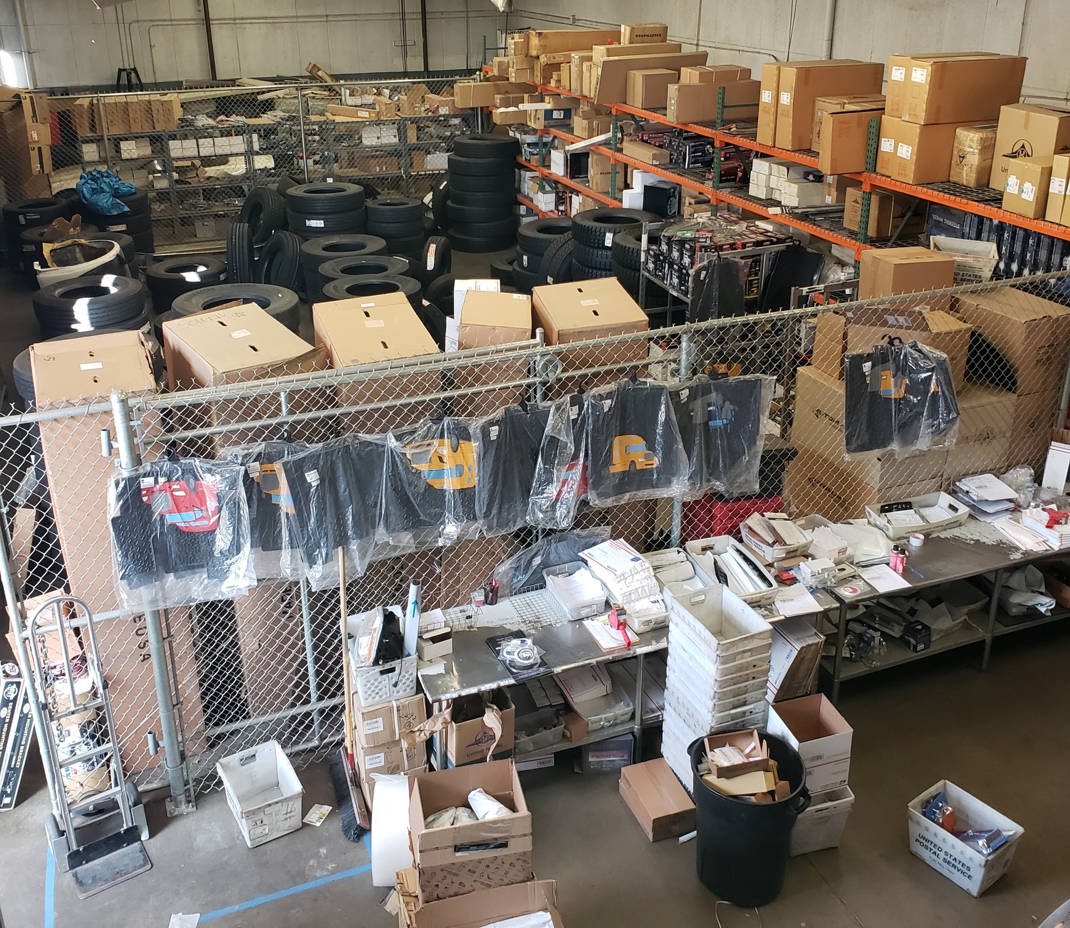 warehouseuat.jpg warehouseuat.jpg